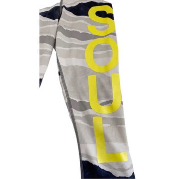 Lululemon Soulcycle Multicolor True Self Bleacher Stripe Crop Leggings, Size 0* - Picture 4 of 12